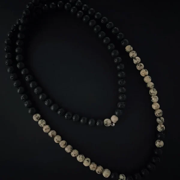 Collana lunga uomo pietra lavica e agata